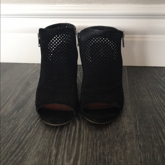 Open toe sandals - Picture 2 of 6